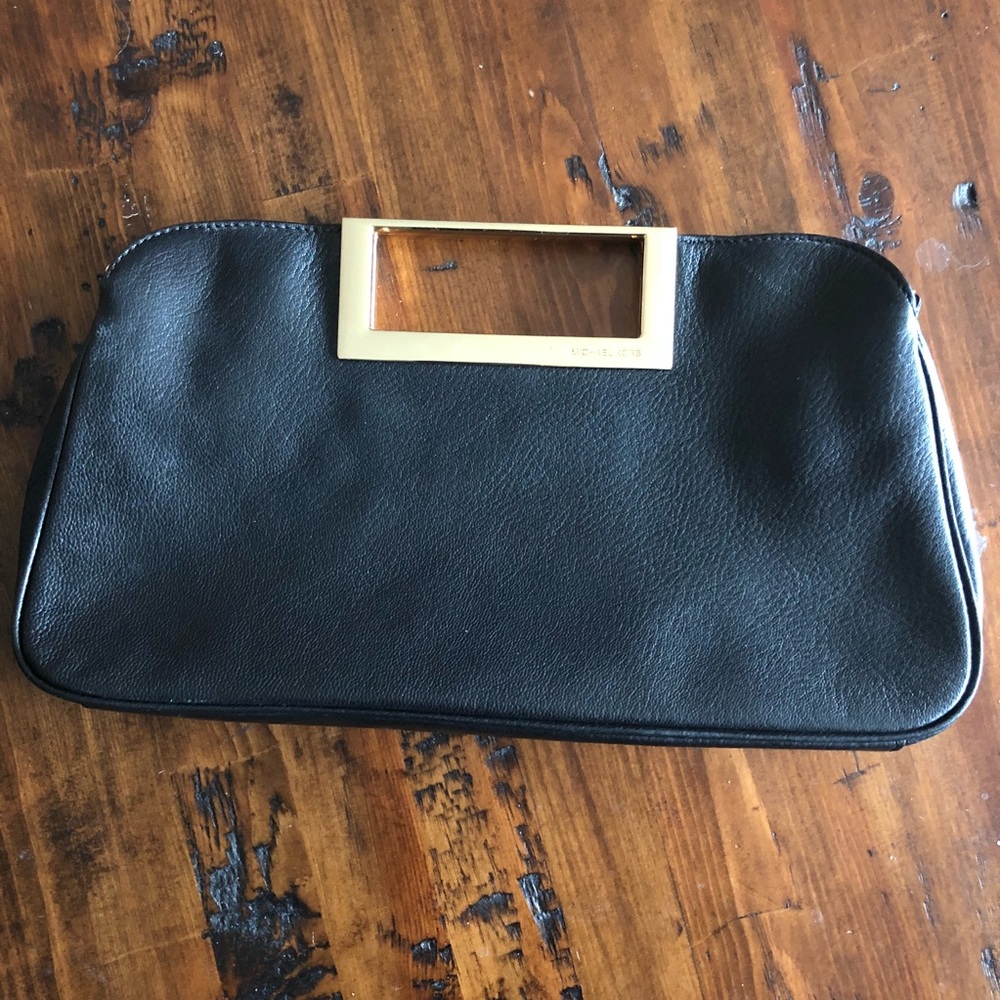 Michael Kors Berkley black leather clutch - Picture 4 of 7